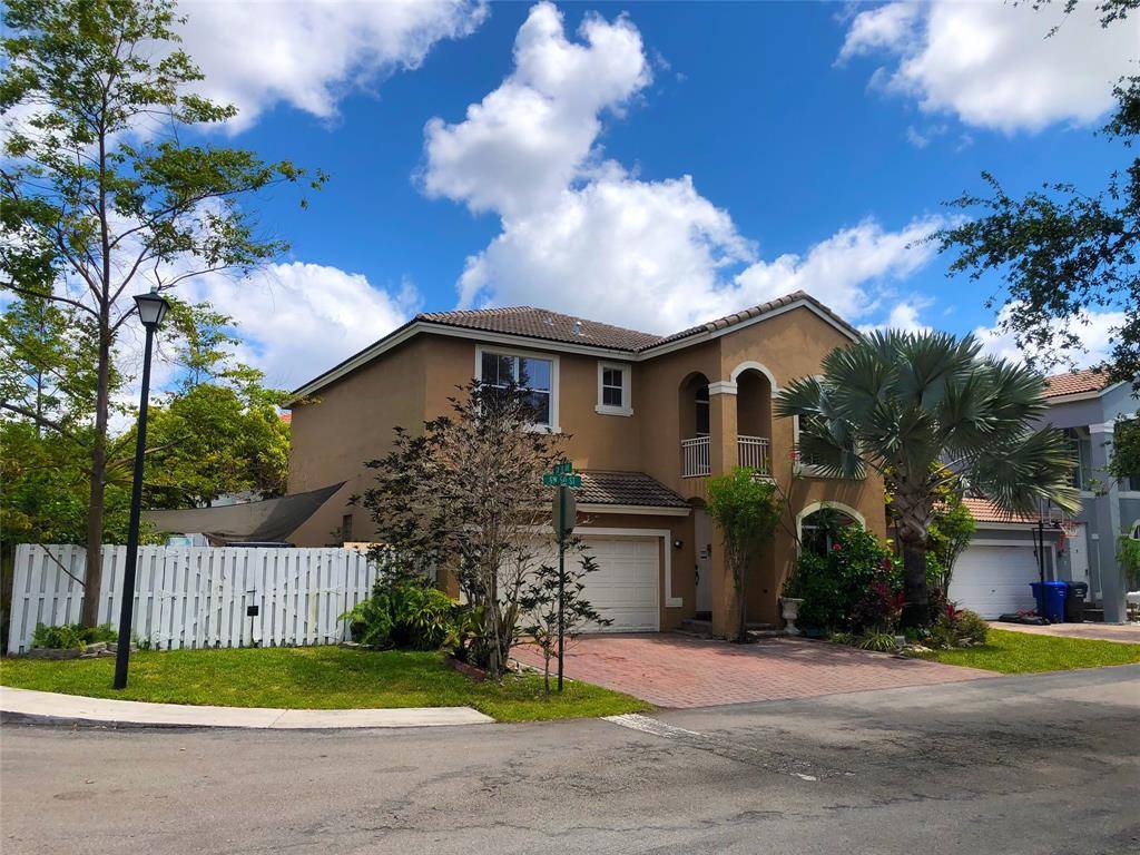 3775 SW 50th St, Fort Lauderdale, FL 33312