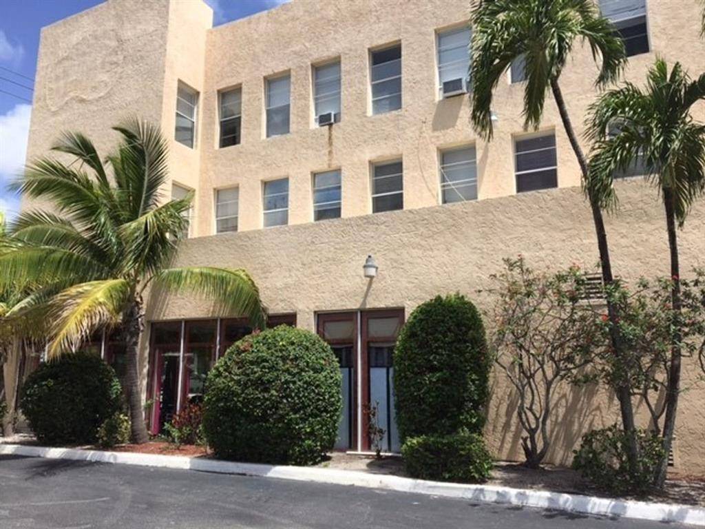 2716 S Dixie Hwy #305, West Palm Beach, FL 33405