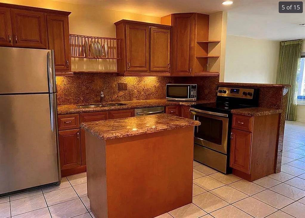 West Palm Beach, FL 33405,935 Bignonia Rd