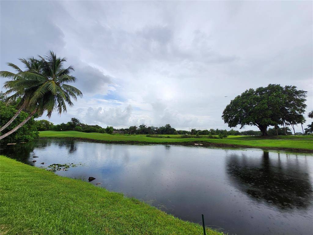 Davie, FL 33324,2156 SW 82nd Ave #2156