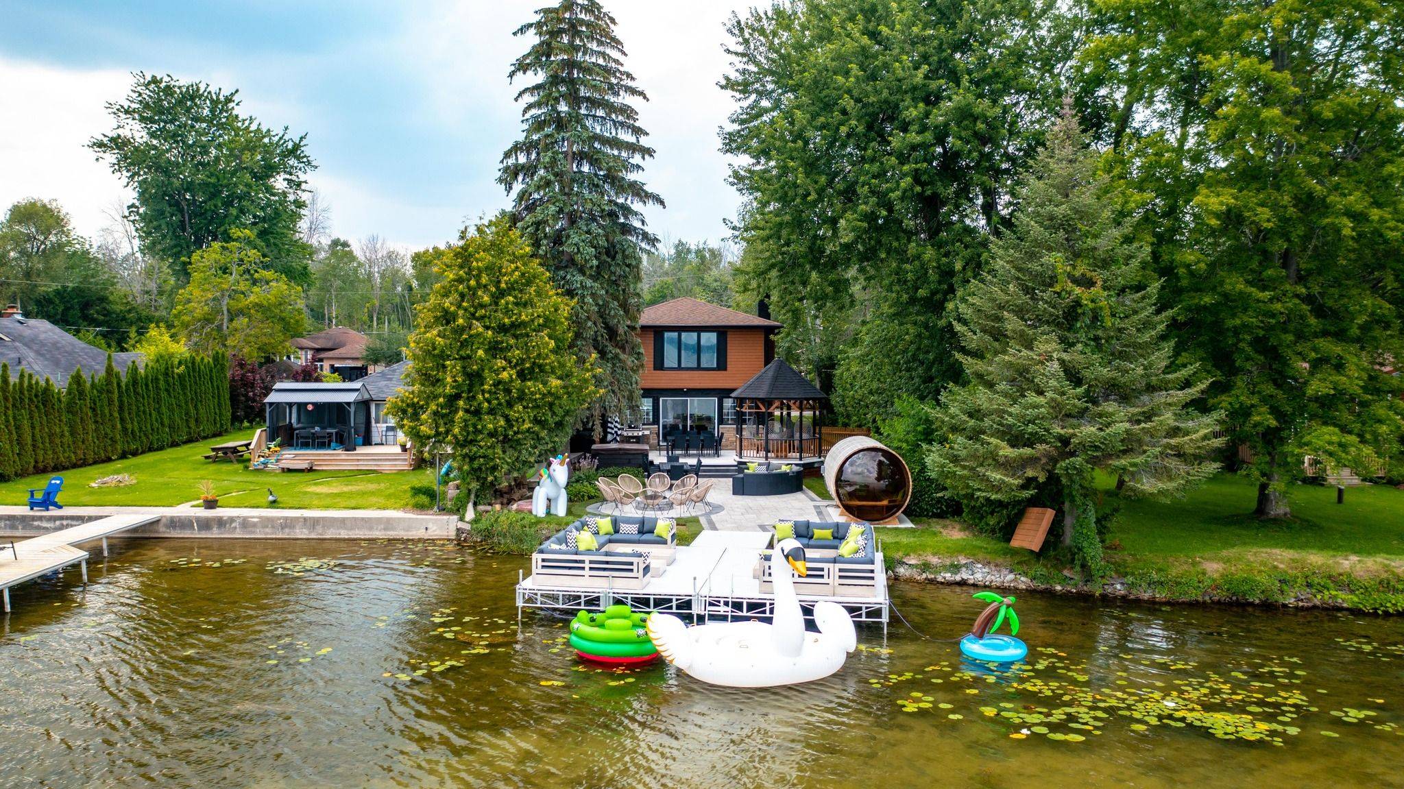 943 Barry AVE, Innisfil, ON L0L 1W0