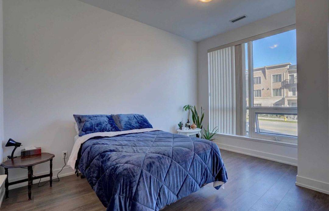 Markham, ON L3R 9S3,278 Buchanan DR #115E