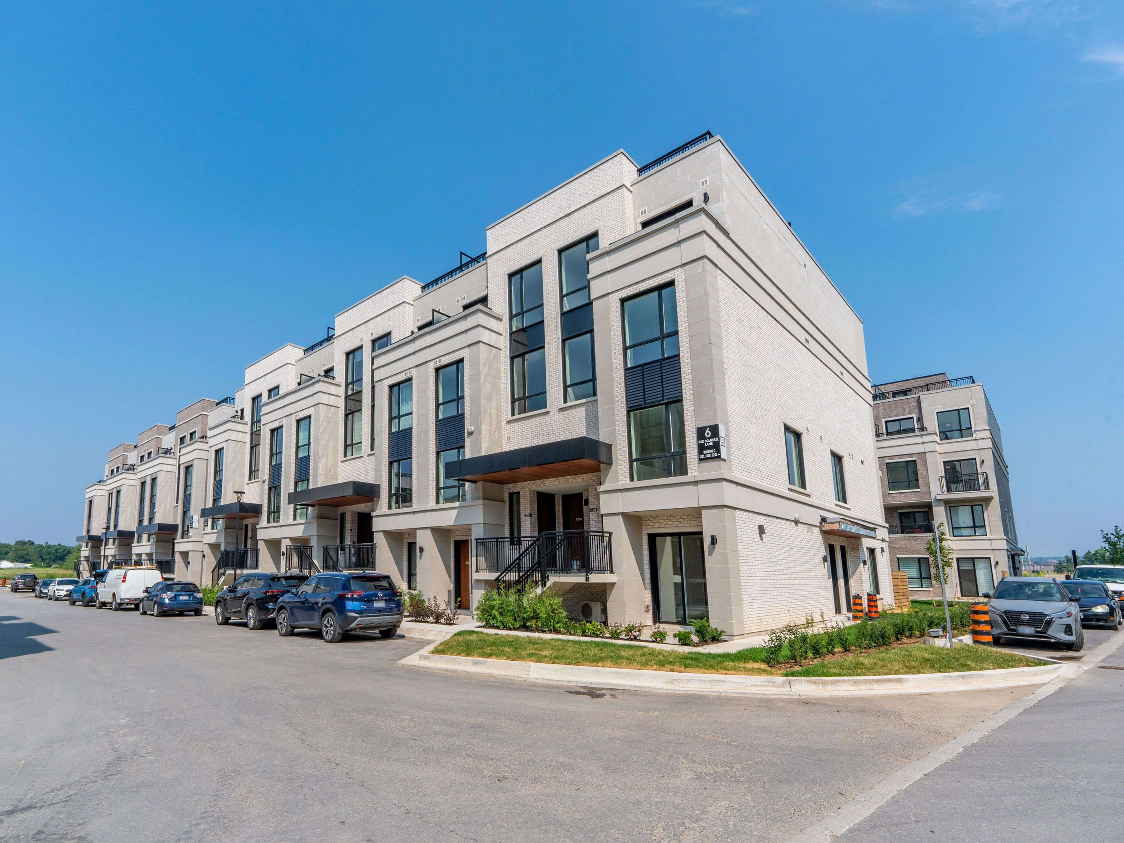 6 Red Squirrel LN #C107, Richmond Hill, ON L4S 0P5