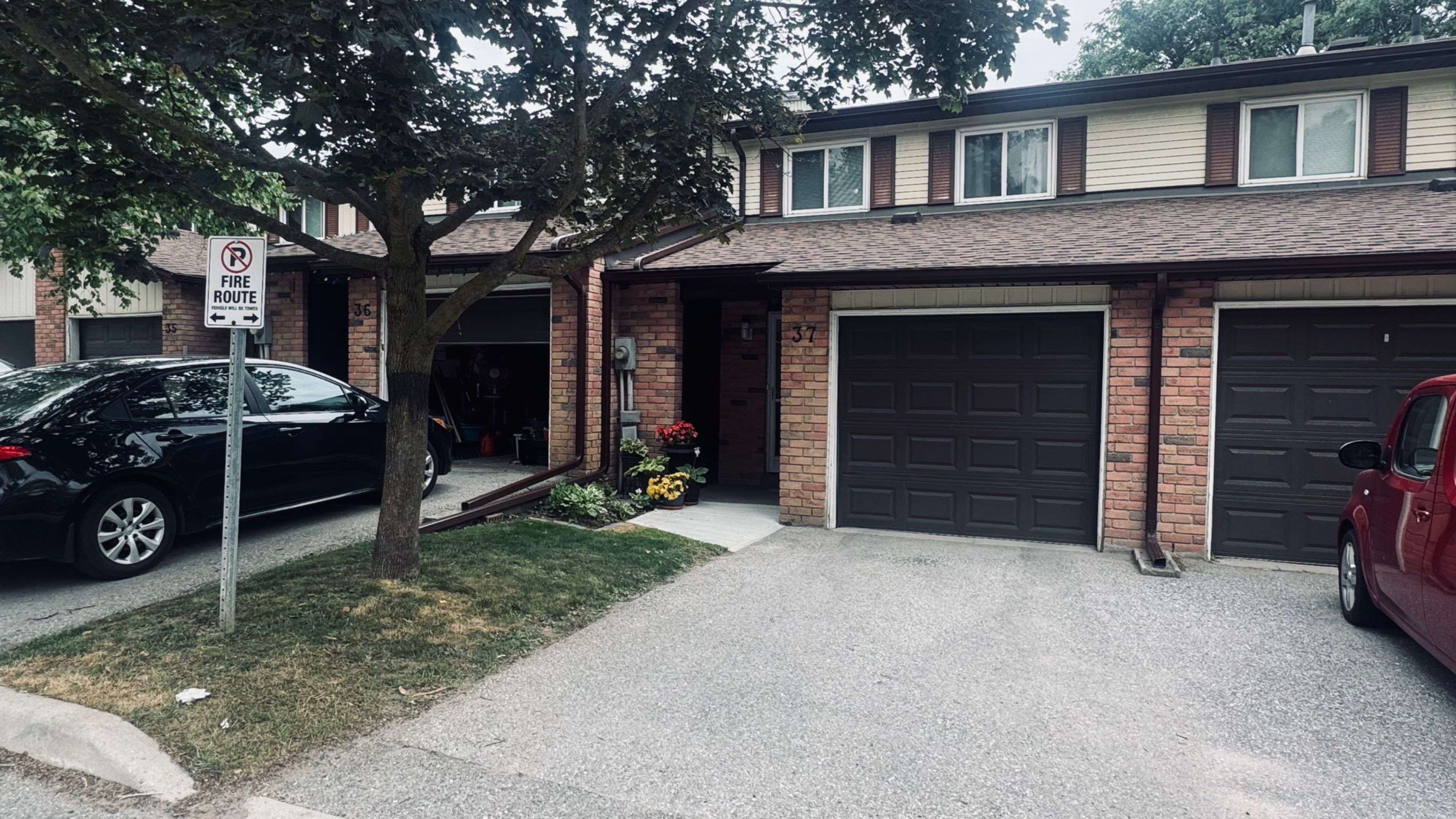 52 Adelaide ST #37, Barrie, ON L4N 3T5