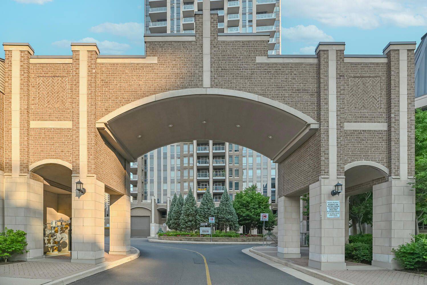 Mississauga, ON L5B 0A1,388 Prince Of Wales DR #1509