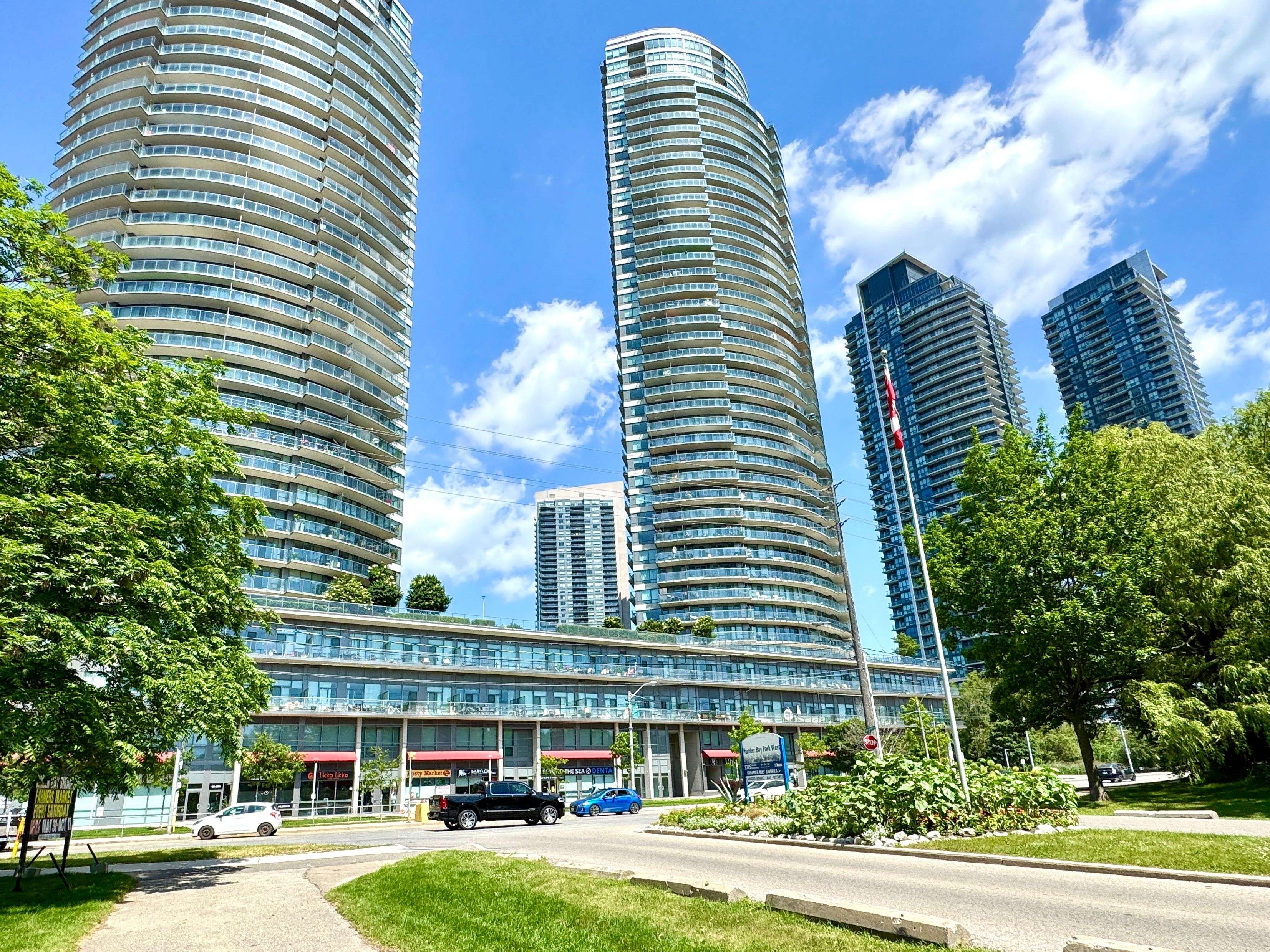 2230 Lake shore BLVD W #303, Toronto W06, ON M8V 0B2