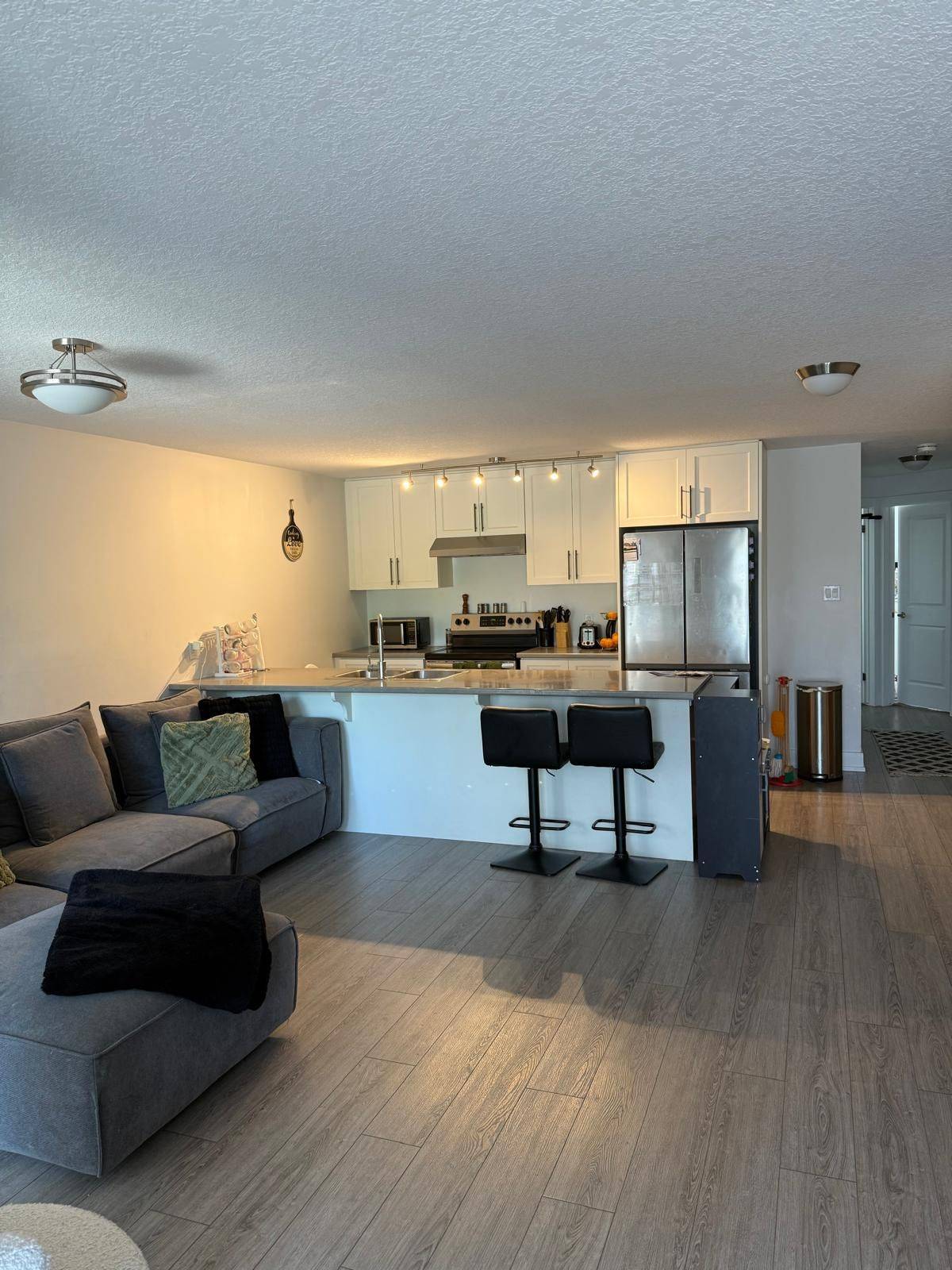 Orangeville, ON L9W 2W9,17 Centre ST #202