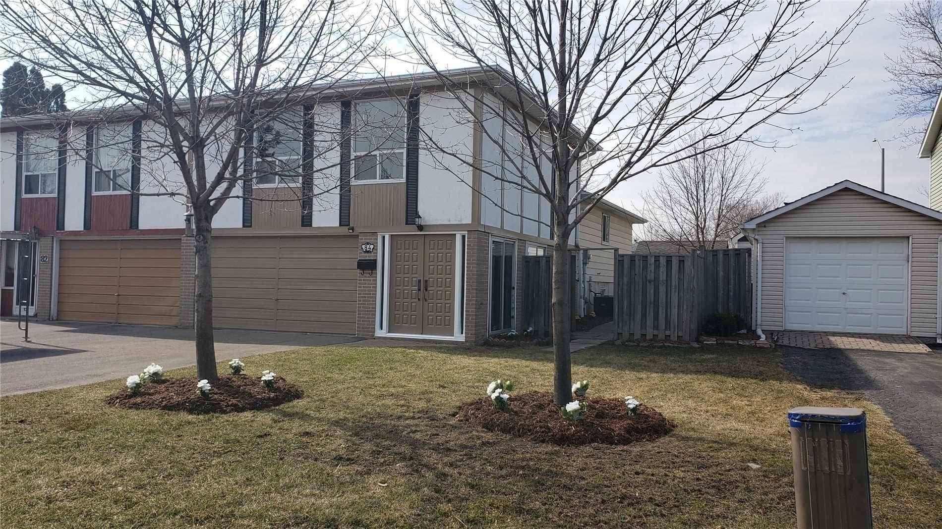 84 Griselda CRES, Brampton, ON L6S 1M3