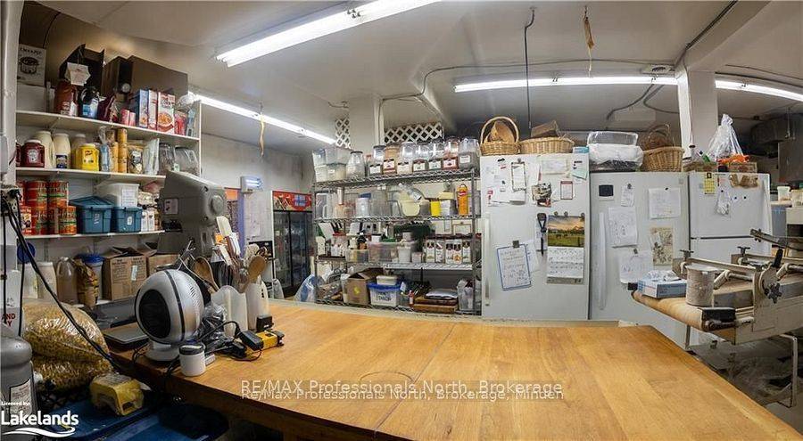 Minden Hills, ON K0M 2K0,170 BOBCAYGEON RD