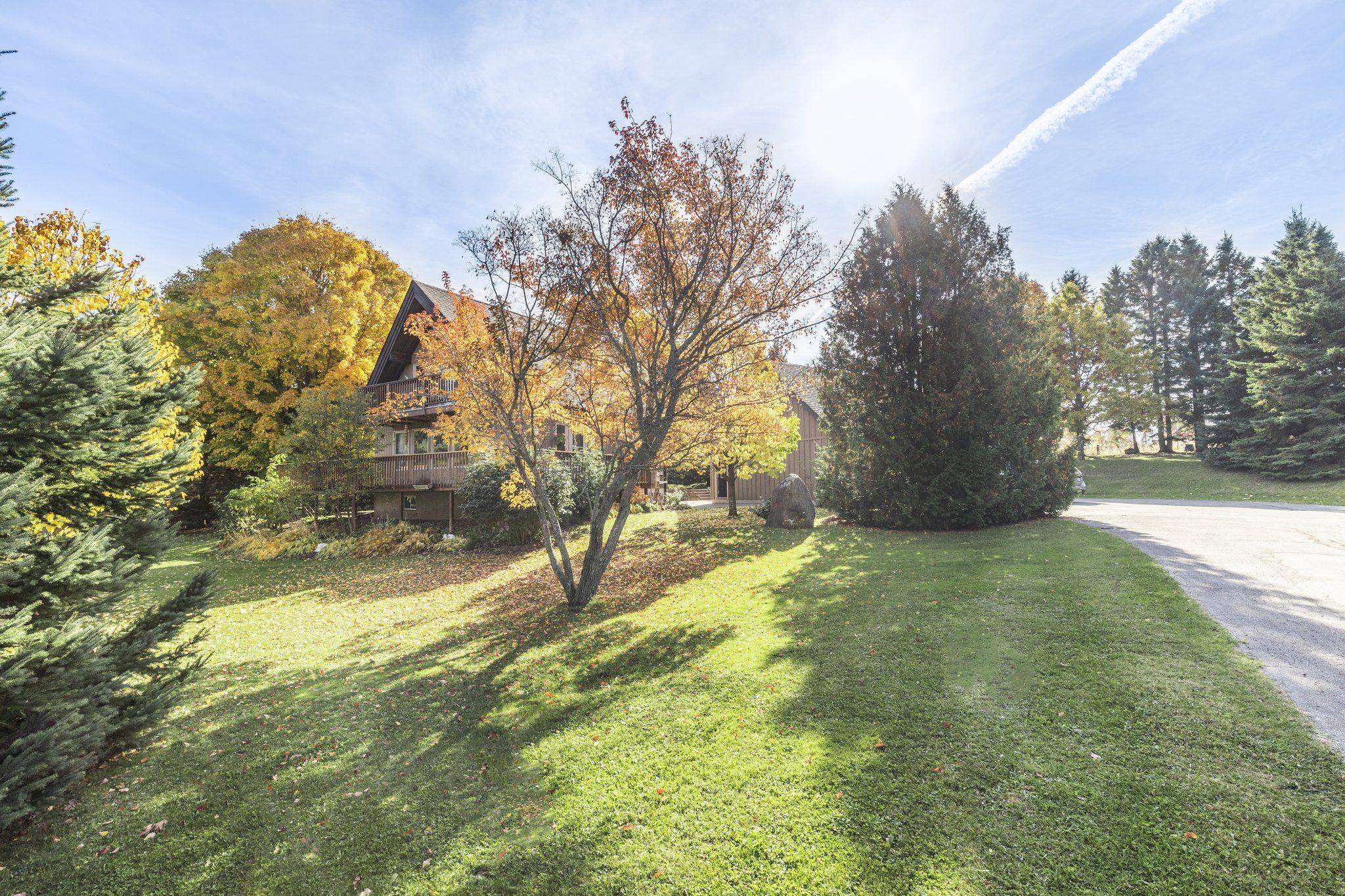 Mulmur, ON L9V 3H5,20 Mountainview RD