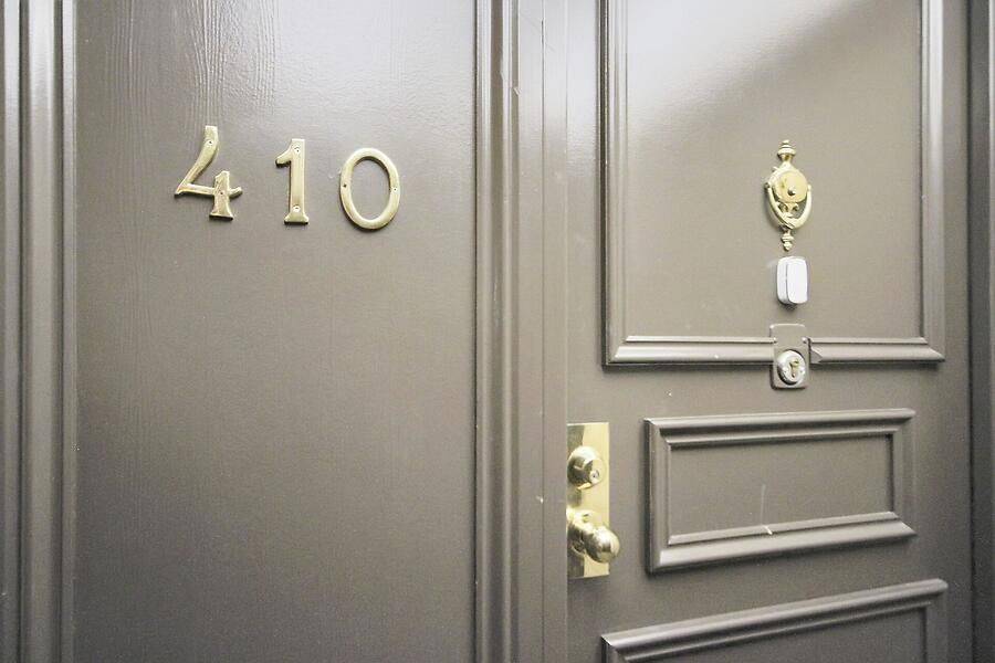 Woodroffe, ON K2B 8C8,1081 Ambleside DR #410