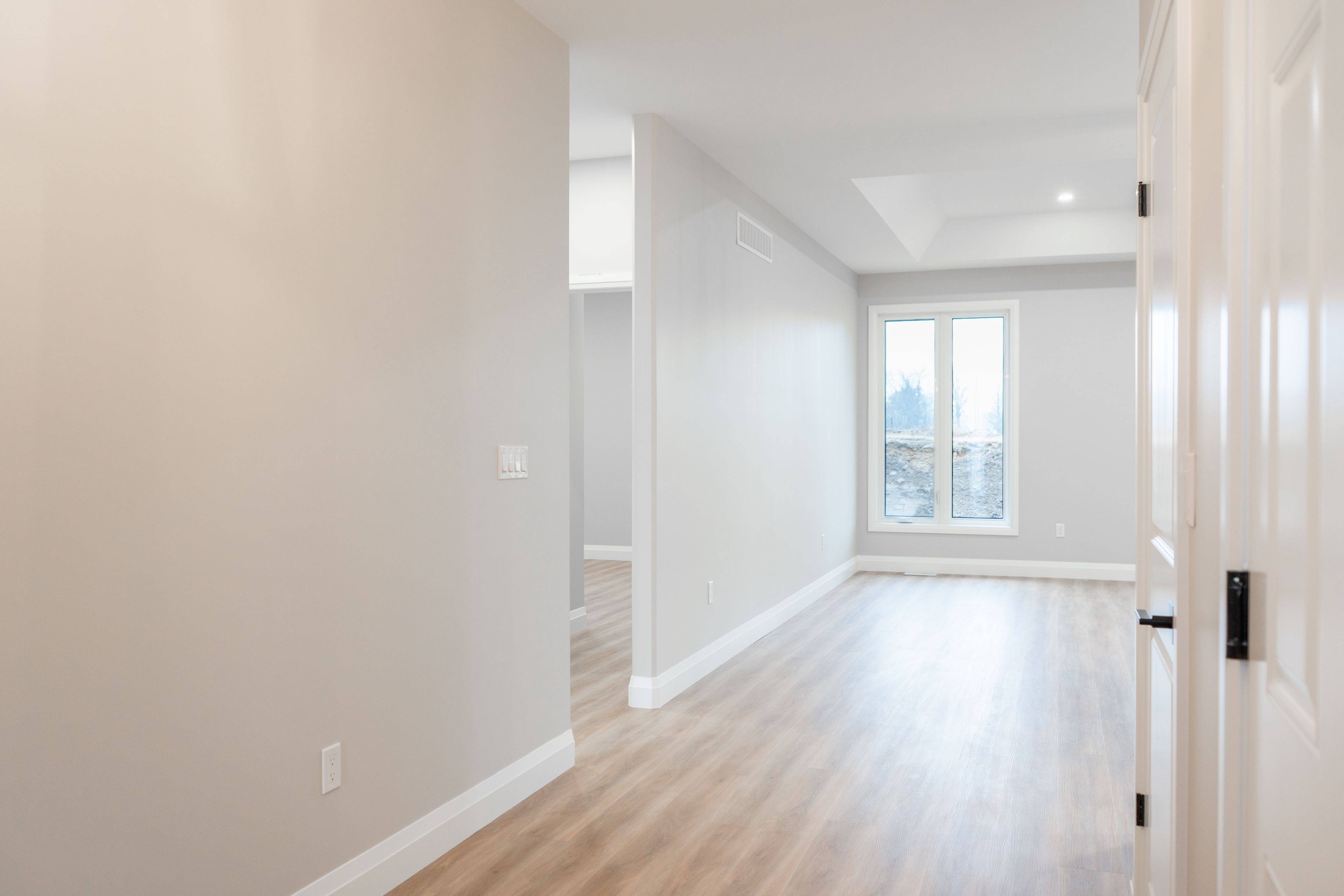 Norfolk, ON N0E 1Y0,94 Vanrooy TRL