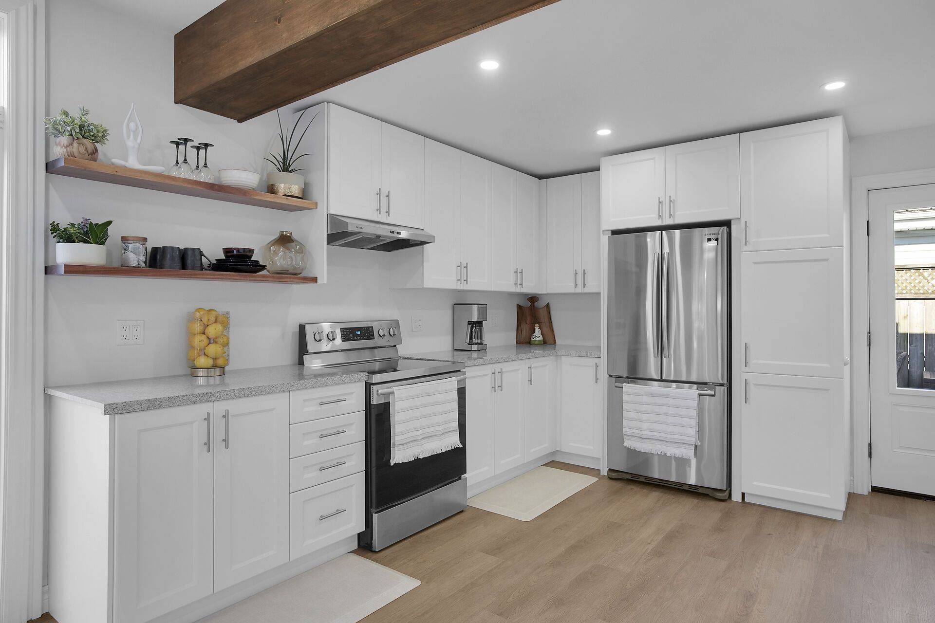 Central Elgin, ON N5L 1C9,134 Maud ST