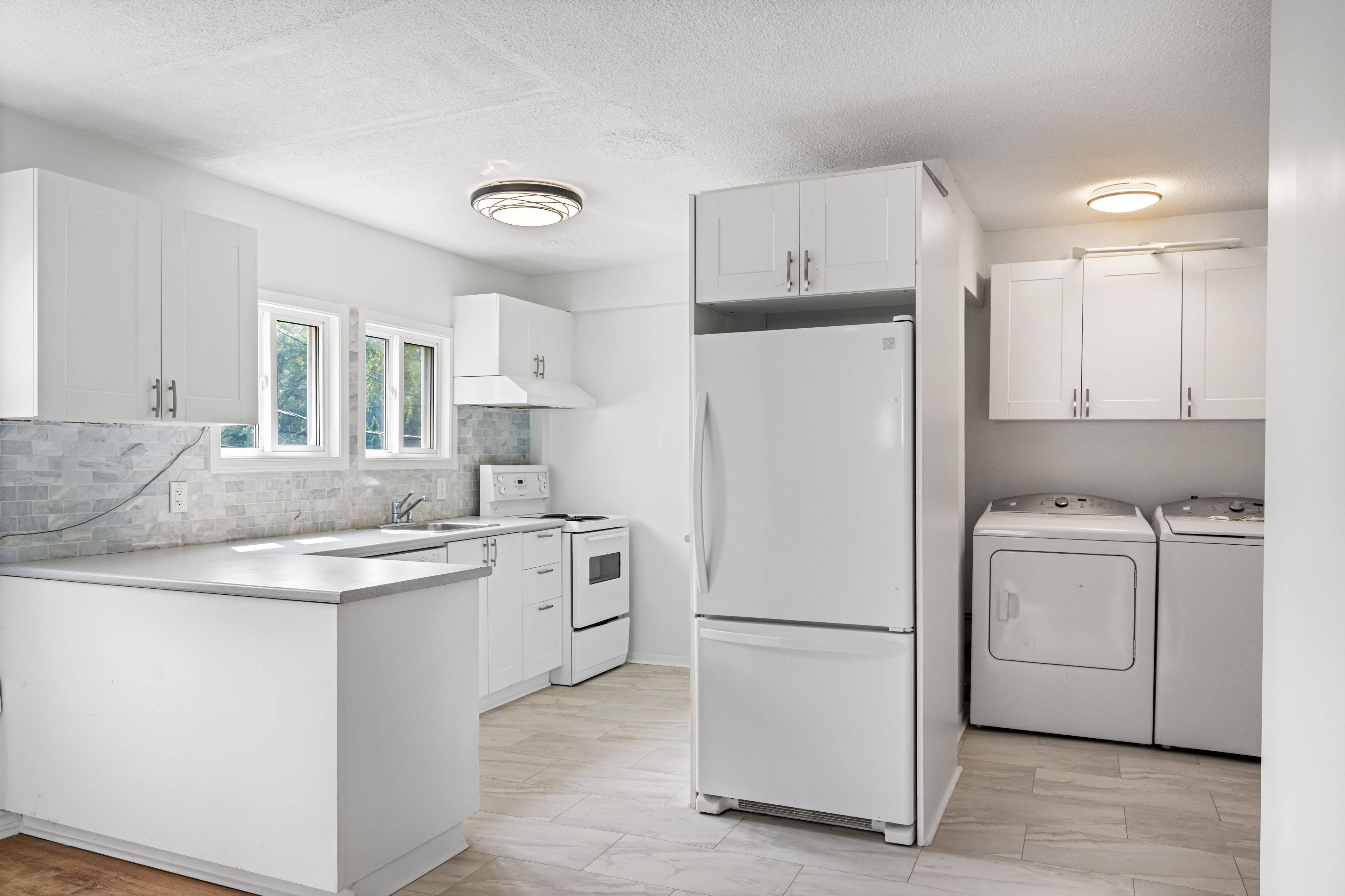Vanier And Kingsview Park, ON K1L 6Y3,151 Granville ST #3