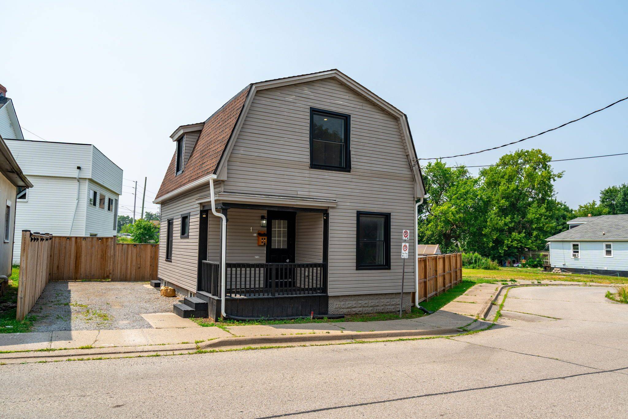 1 Prince ST, St. Catharines, ON L2R 3X6