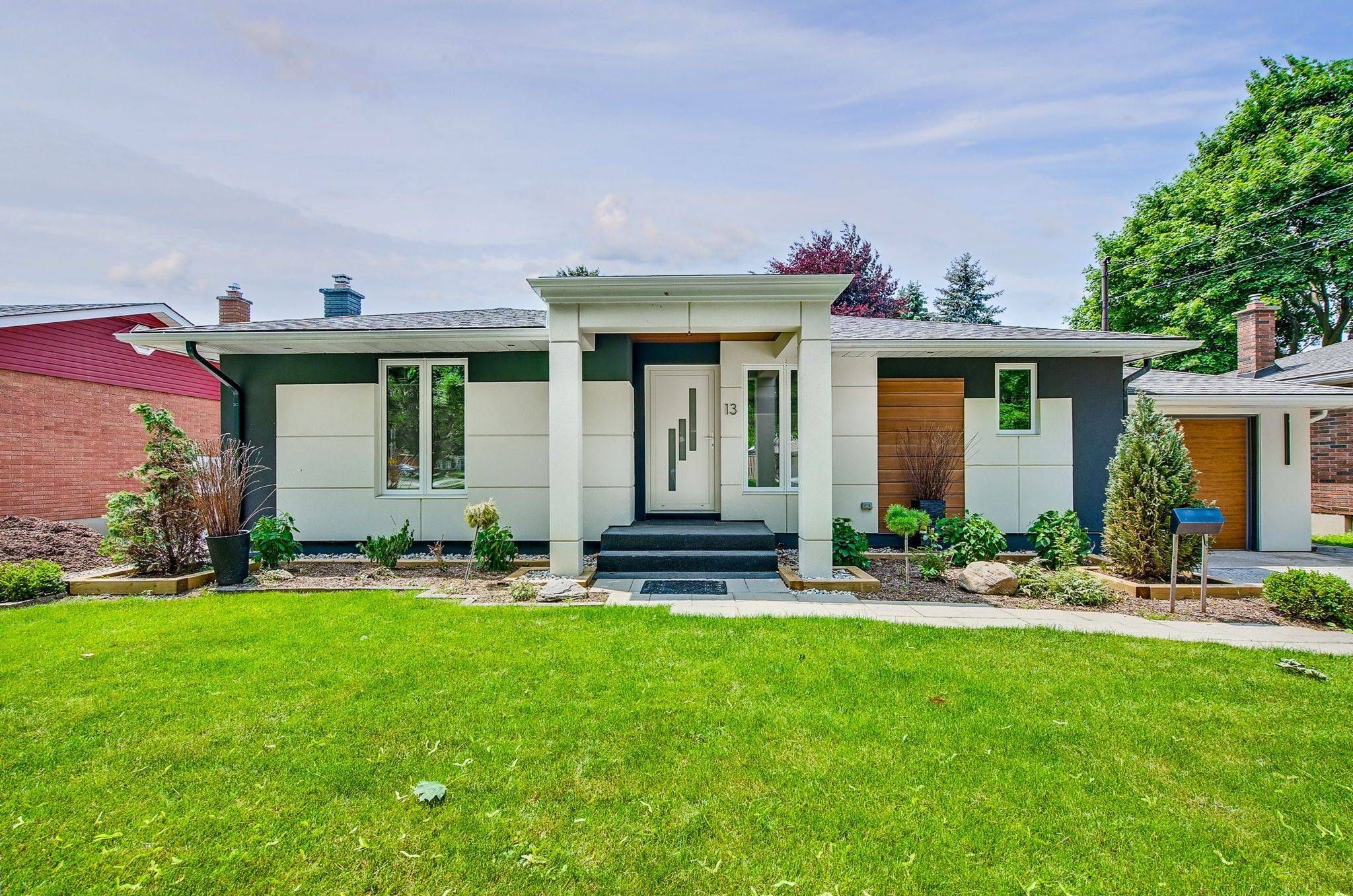 13 Bishops RD, St. Catharines, ON L2M 1T8