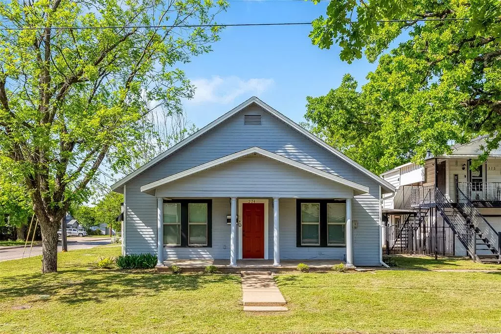 Granbury, TX 76048,224 W Doyle Street