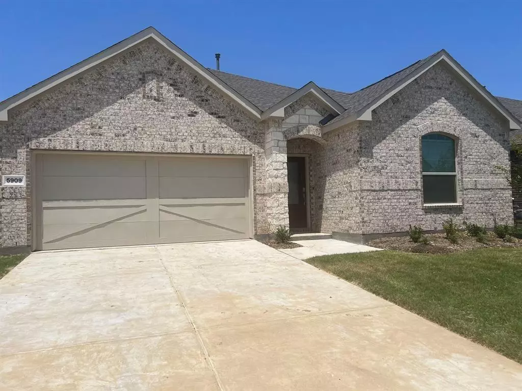 Celina, TX 75009,5909 Rostherne Drive