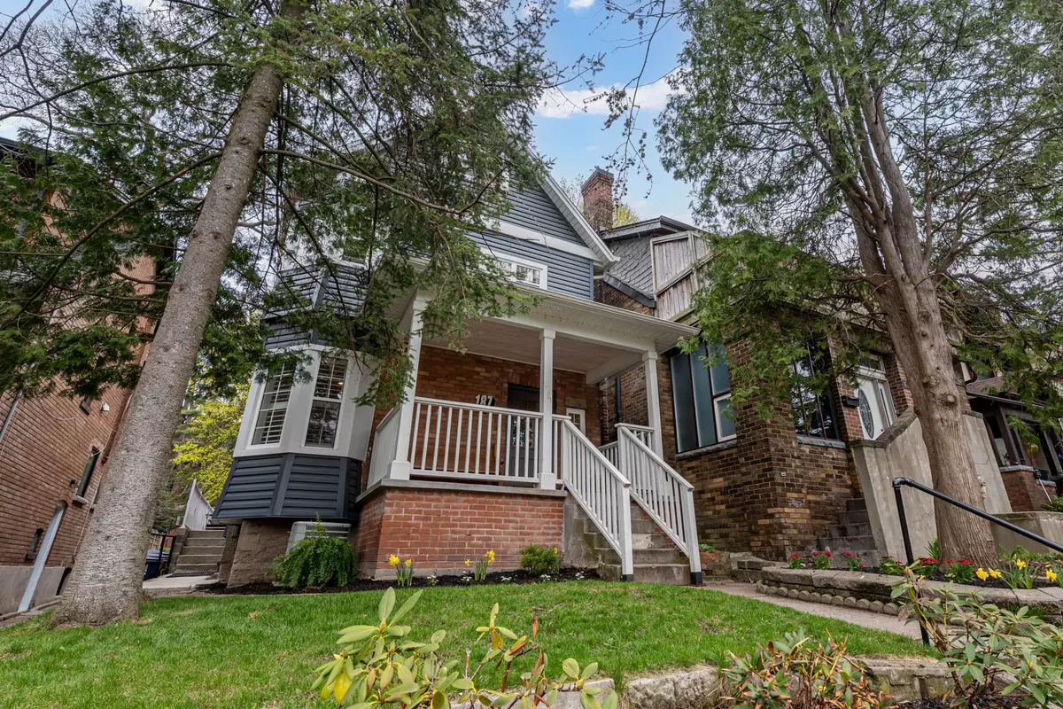 Toronto W02, ON M6P 2W9,187 Clendenan AVE