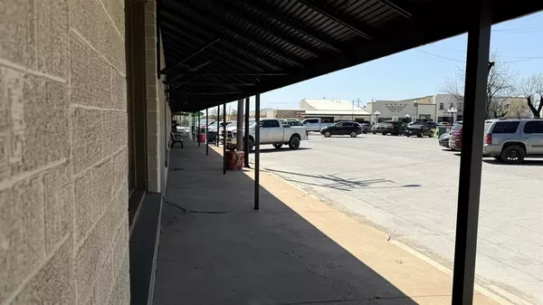 Jacksboro, TX 76458,126 N Church Street