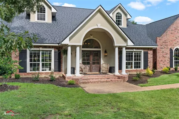 Benton, LA 71006,210 Butler Hill Road
