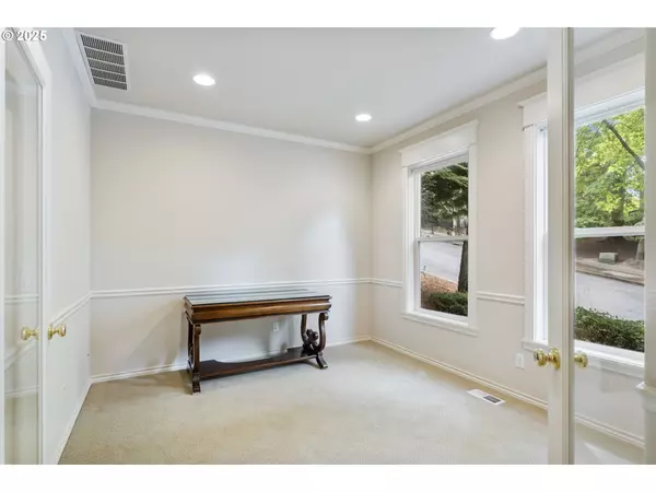 Portland, OR 97229,9907 NW BARTHOLOMEW DR