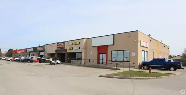 701 Brock ST N #2B, Whitby, ON L1N 8R3