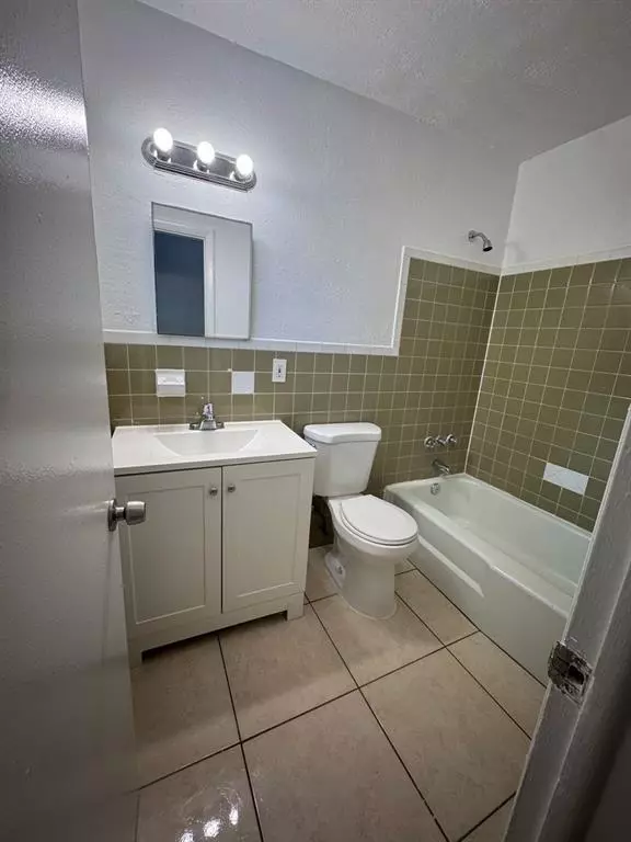 Fort Lauderdale, FL 33312,921 SW 15 #5