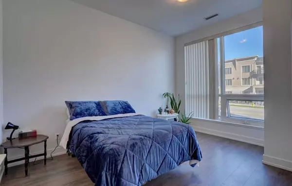 Markham, ON L3R 9S3,278 Buchanan DR #115E