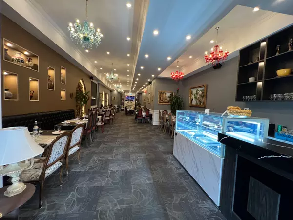 Mississauga, ON L4X 1L9,1850 Dundas ST E