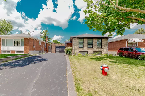 Brampton, ON L6V 1W8,54 Brisco ST