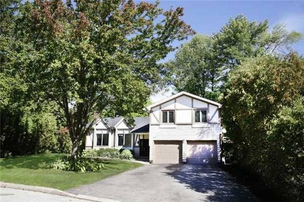 163 Castle CRES, Oakville, ON L6J 5H4