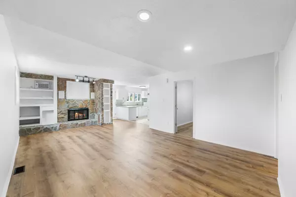 Vanier And Kingsview Park, ON K1L 6Y3,151 Granville ST #3
