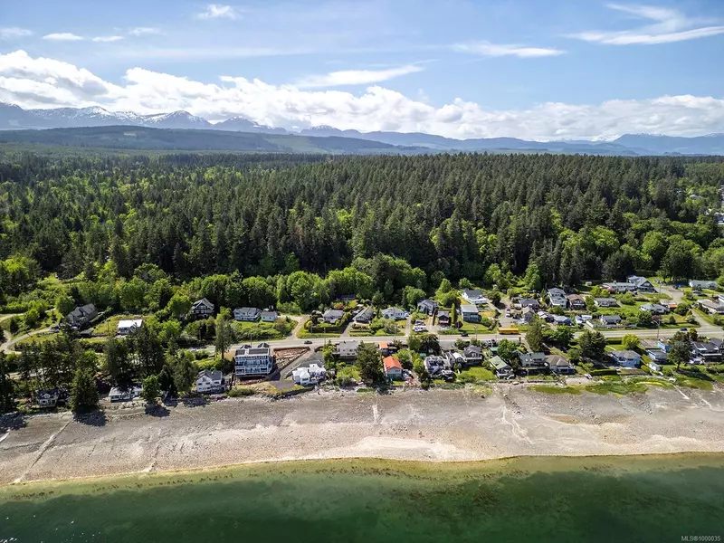 Lot 6 1st St, Union Bay, BC V0R 3B0
