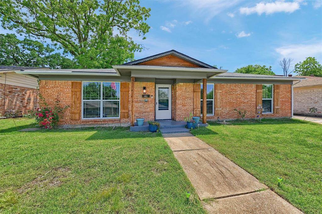 112 S Wood Avenue, Denison, TX 75020