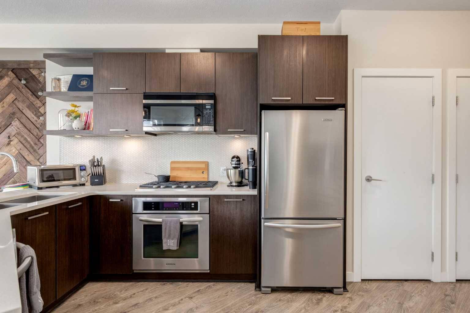 Calgary, AB T2E 3S7,707 4 ST NE #312