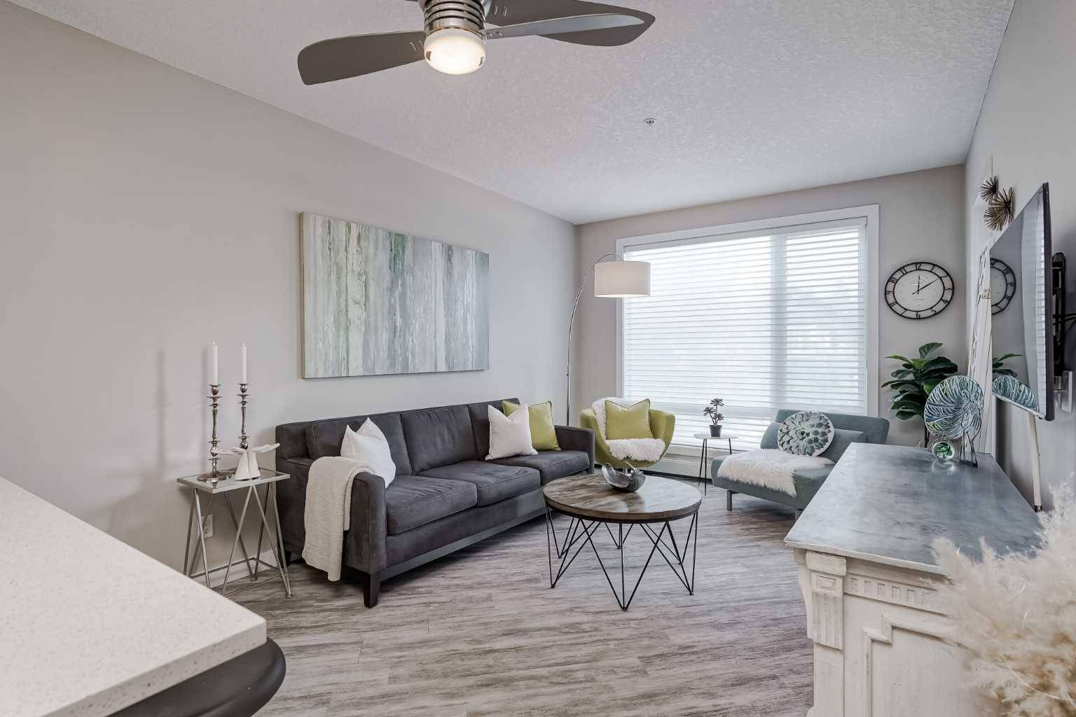 Calgary, AB T2M0N6,607 17 AVE NW #202