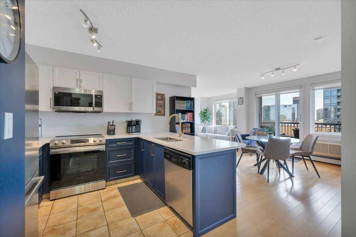 Edmonton, AB T5J 1A7,10180 104 ST #1707