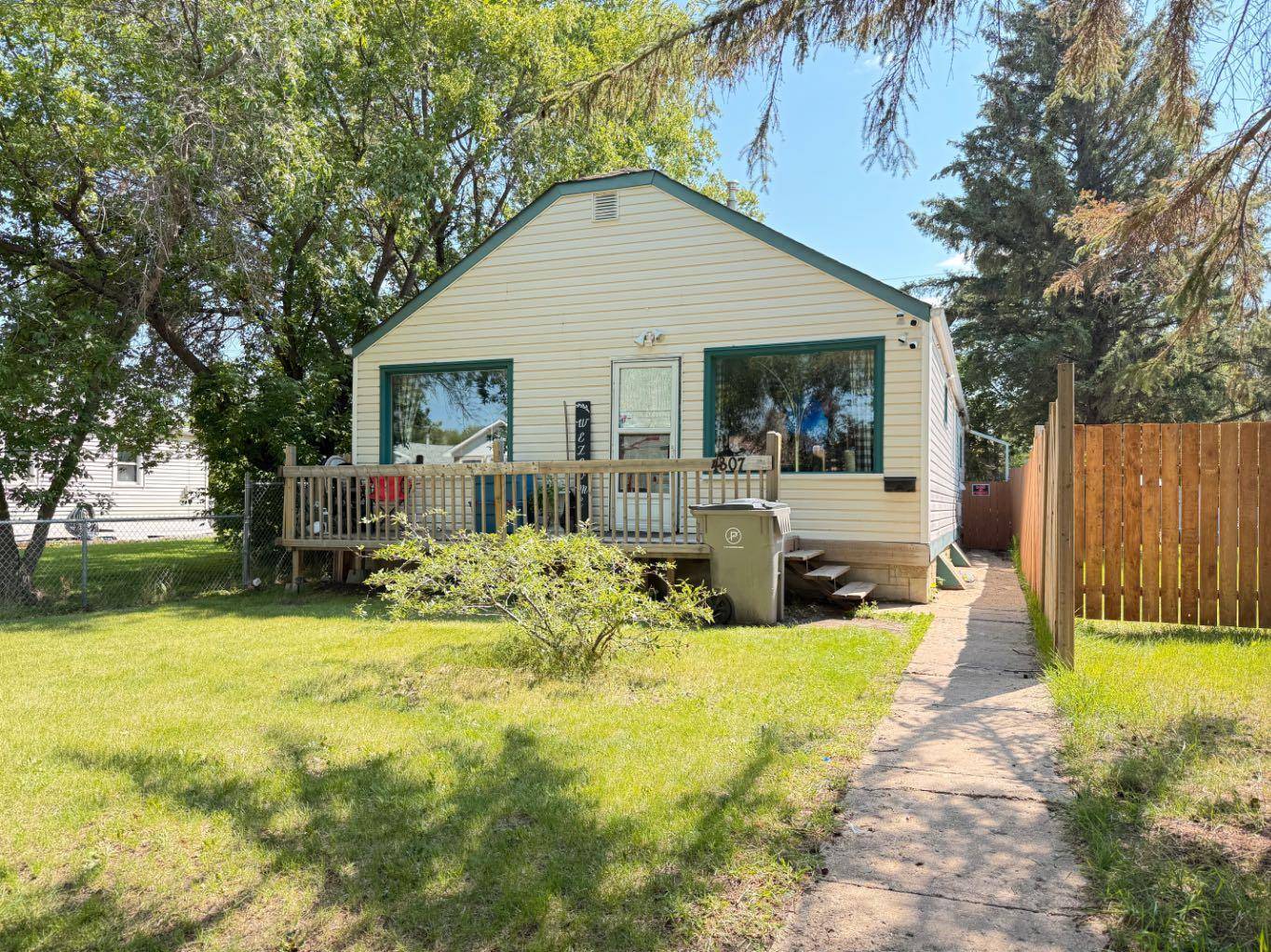 Lloydminster, SK S9V 0L9,4807 49 ST