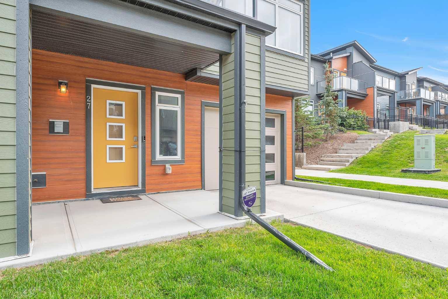 Calgary, AB T3R 1T5,27 Sage Bluff CIR NW