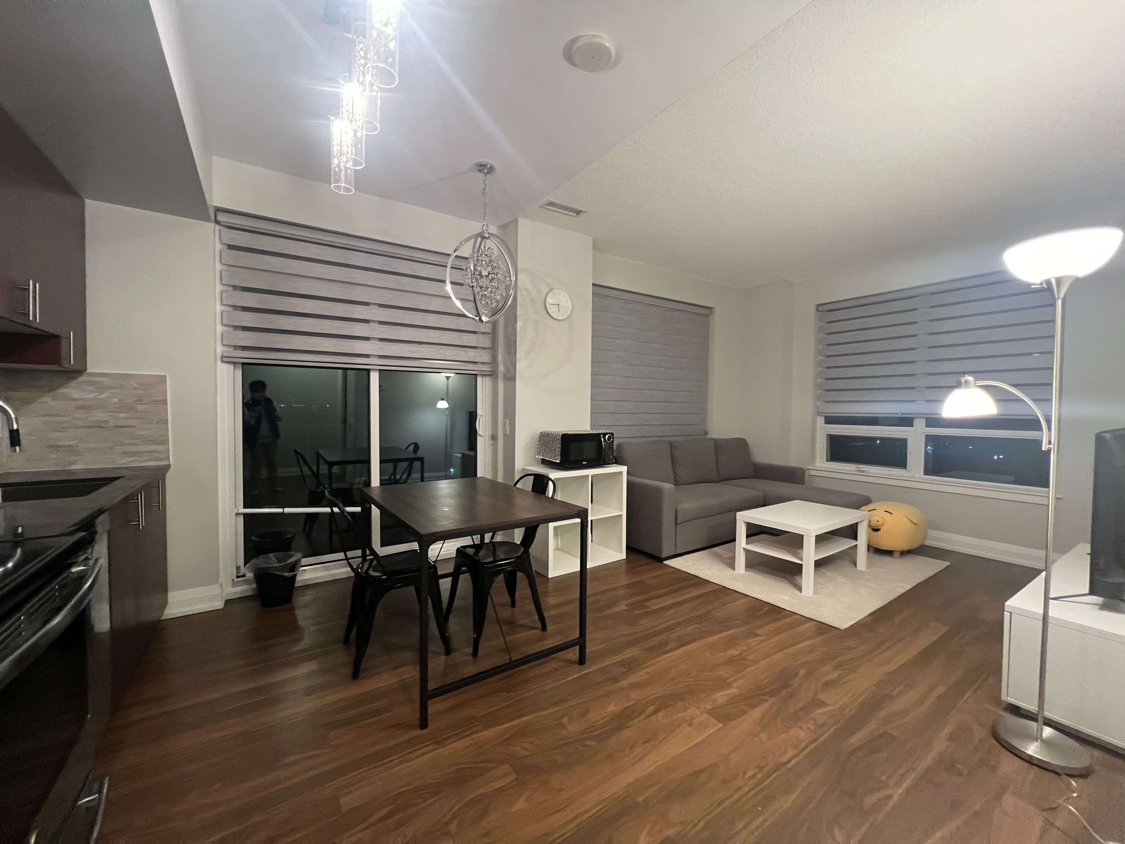 Markham, ON L3T 0C9,7167 Yonge ST #412