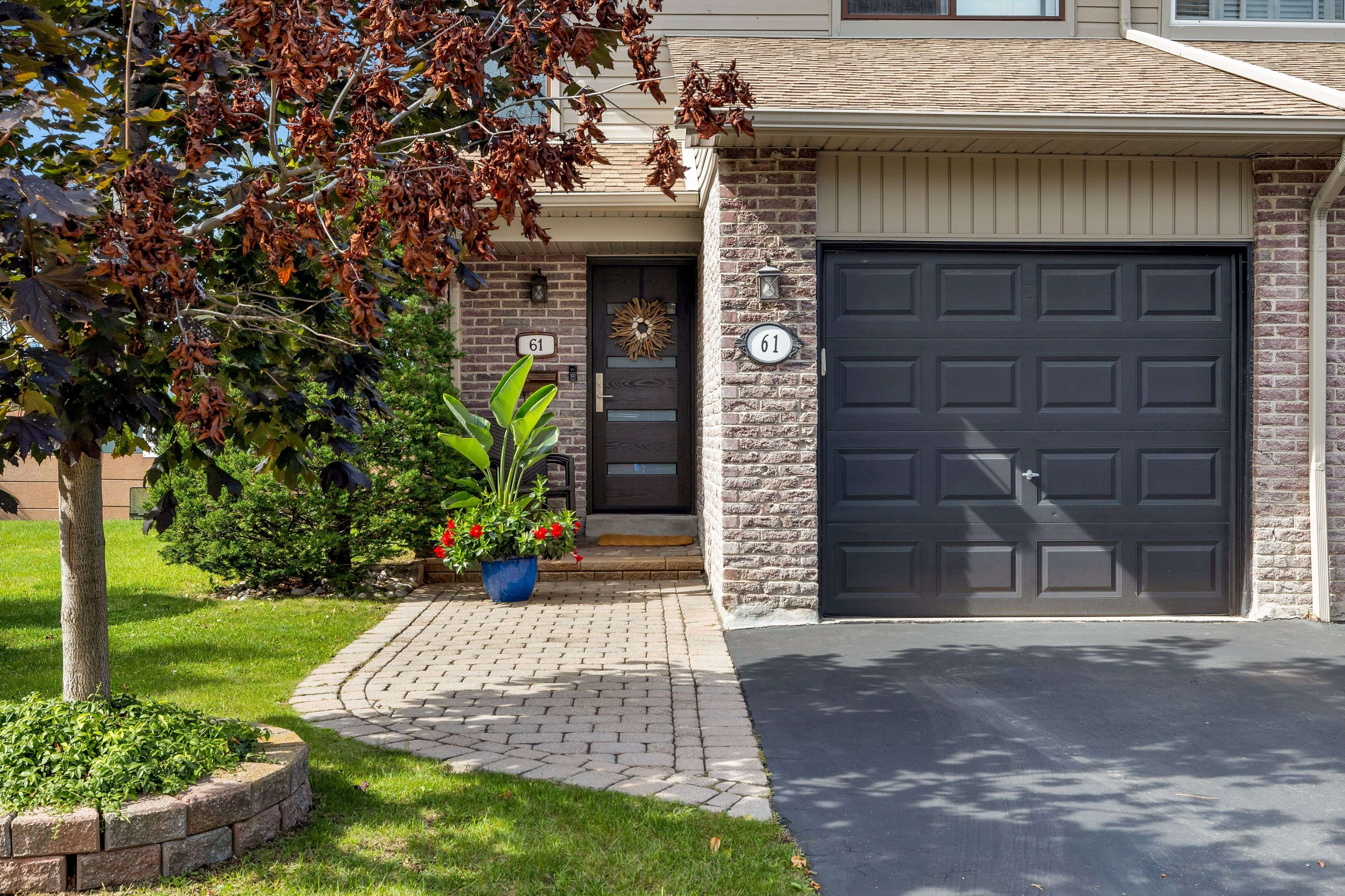 2035 Asta DR #61, Mississauga, ON L5A 3Y2