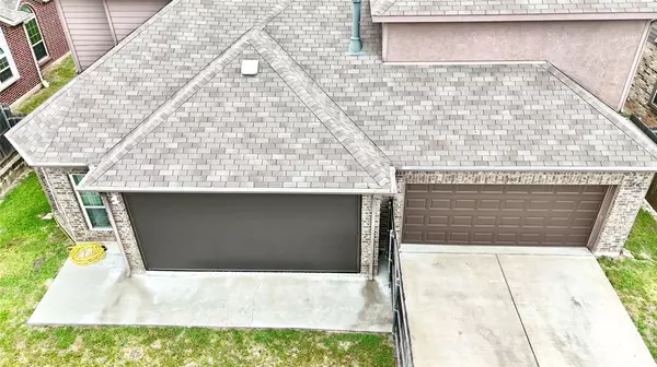 Desoto, TX 75115,1808 River Run Drive