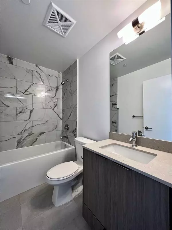 Toronto C15, ON M2J 1M5,38 Forest Manor RD #601