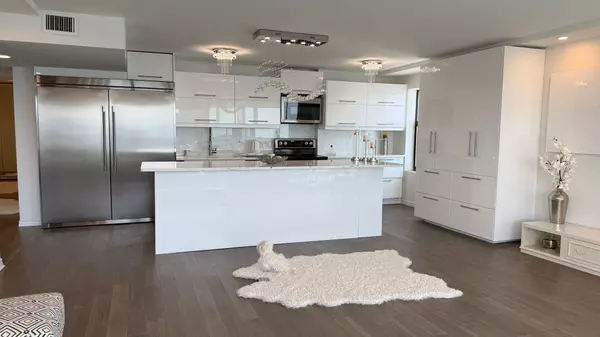 Kingston, ON K7L 2Y7,185 ONTARIO ST #1301