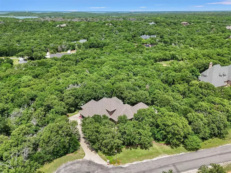 10072 Bluffview Circle, Pilot Point, TX 76258