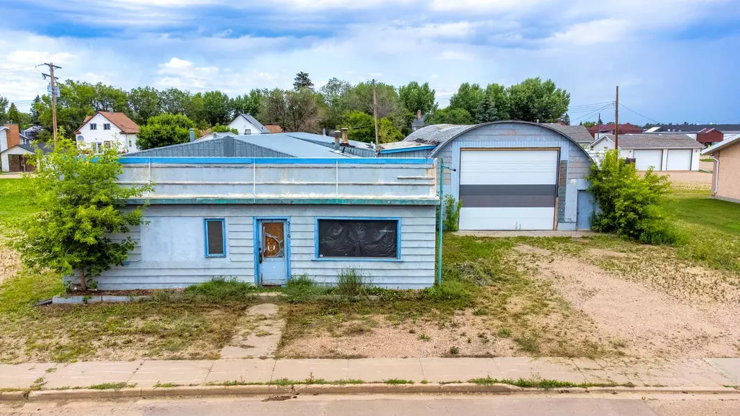 5116 53 AVE, Viking, AB T0B 4N0