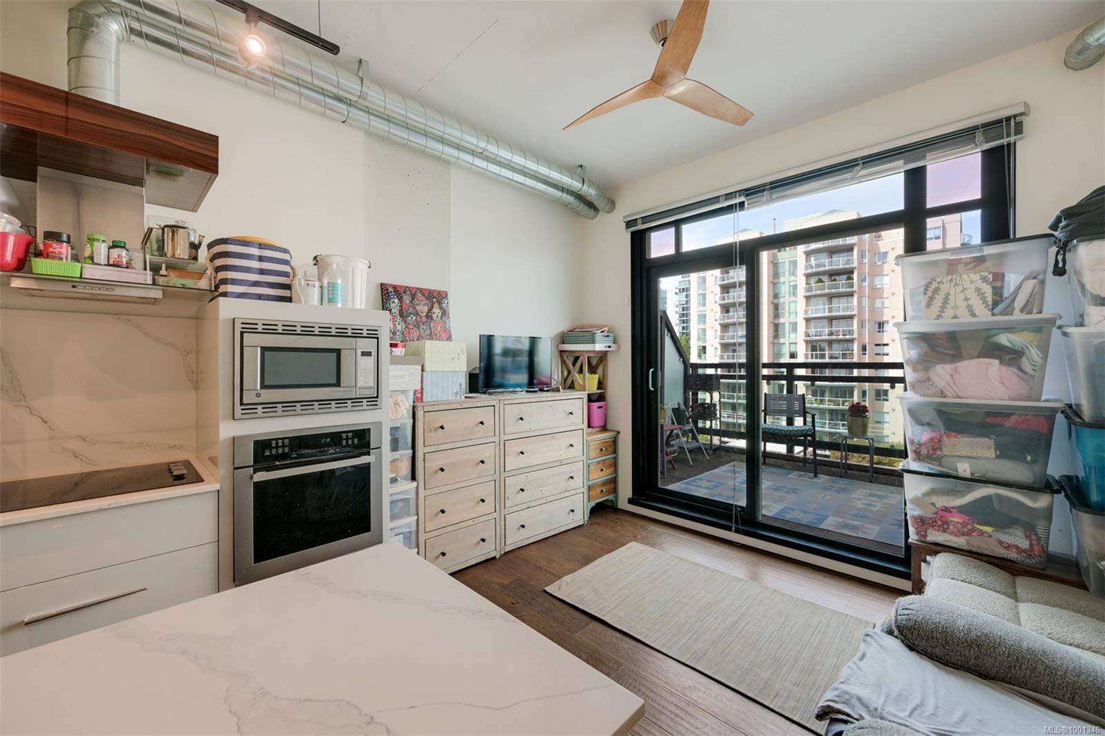 Victoria, BC V8V 0C9,1029 View St #523