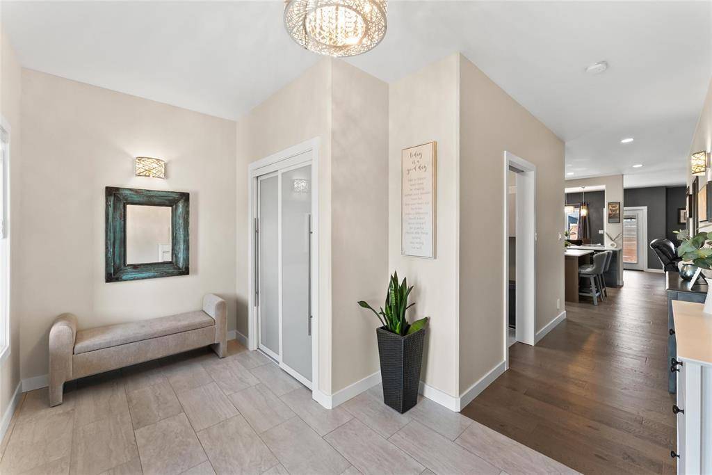 Niverville, MB R0A 0A2,12 Wyldewood CRES
