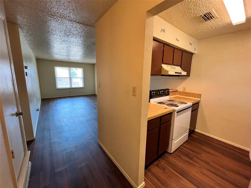 Denton, TX 76201,410 Bryan Street #9